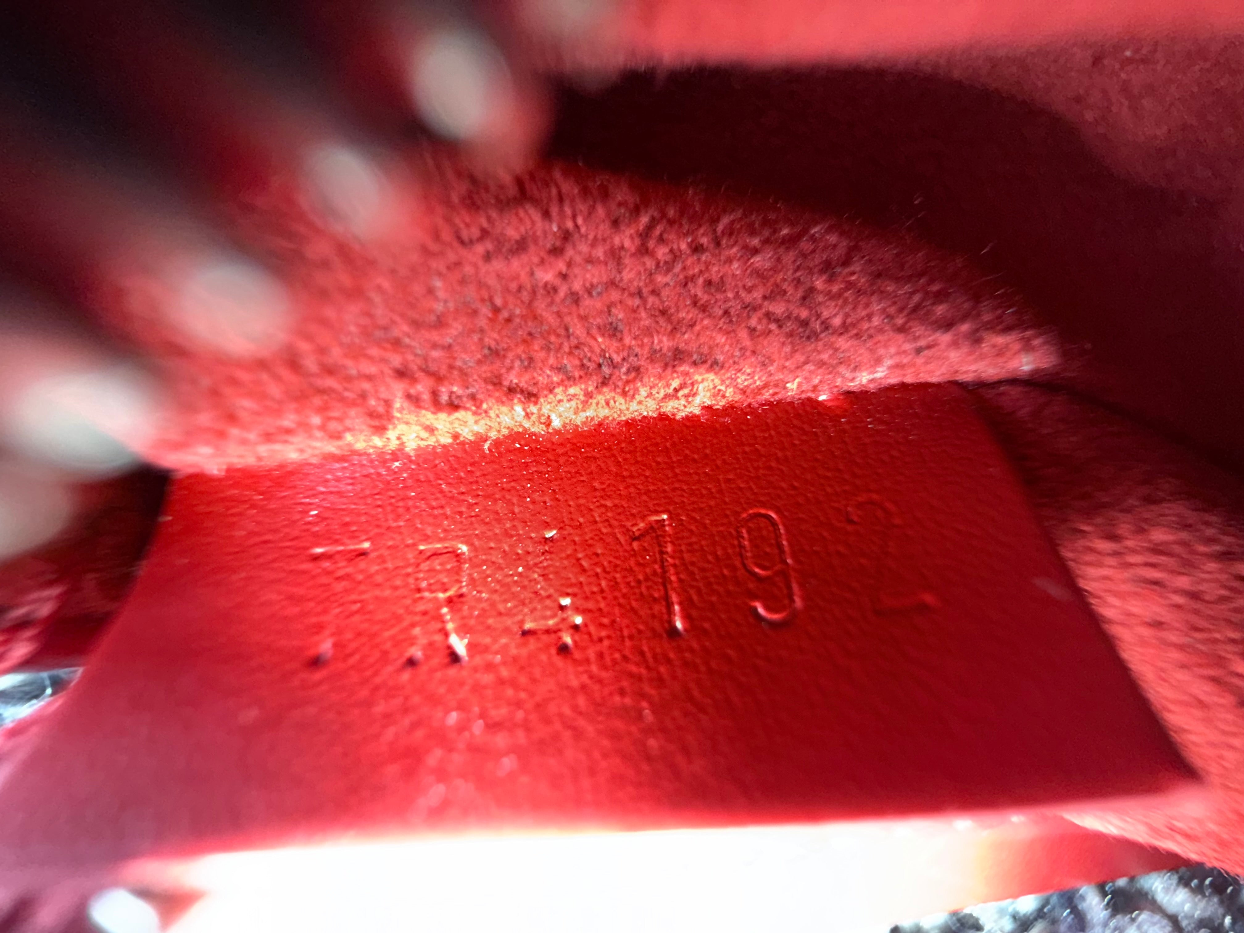 š Louis Vuitton Epi Leather Pochette Accessoires ā Cherry Red