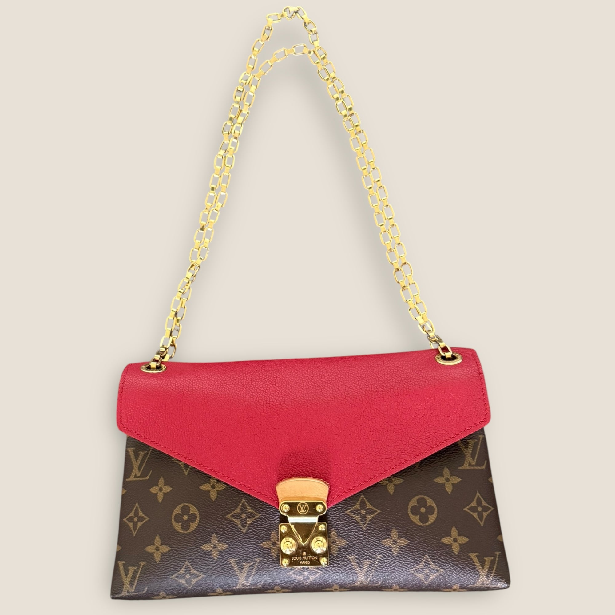 ❤️ Louis Vuitton Pallas Chain Shoulder Bag in Monogram & Cherry Red