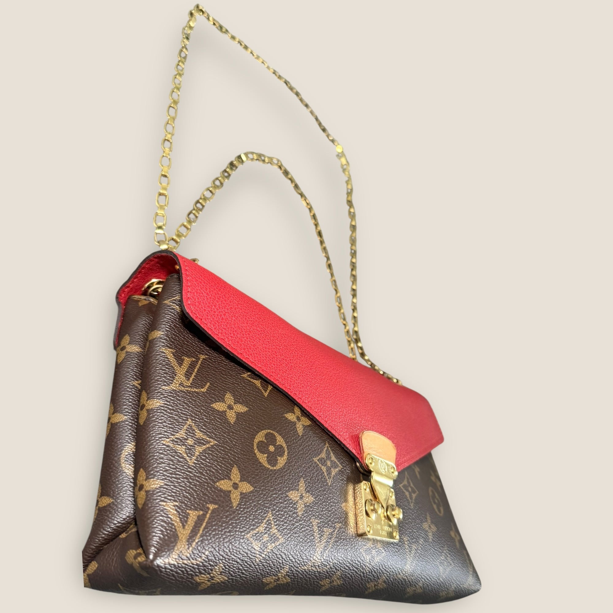 ❤️ Louis Vuitton Pallas Chain Shoulder Bag in Monogram & Cherry Red