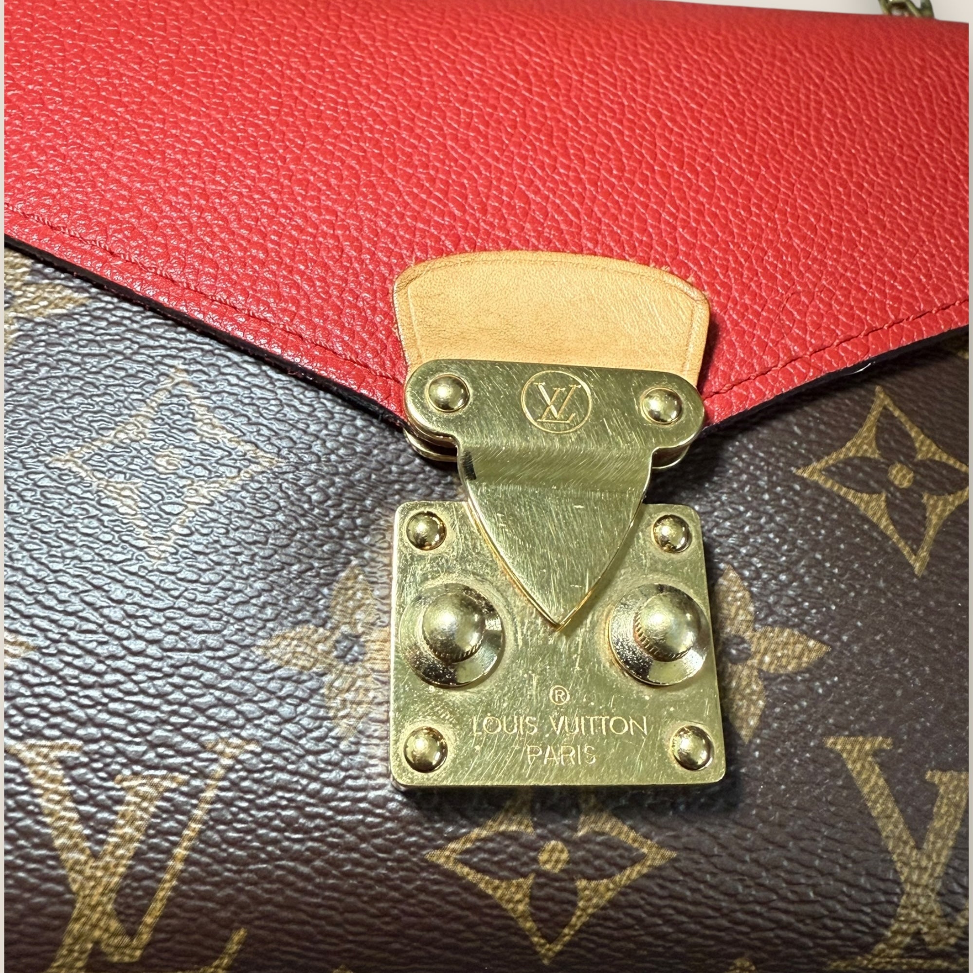 ❤️ Louis Vuitton Pallas Chain Shoulder Bag in Monogram & Cherry Red