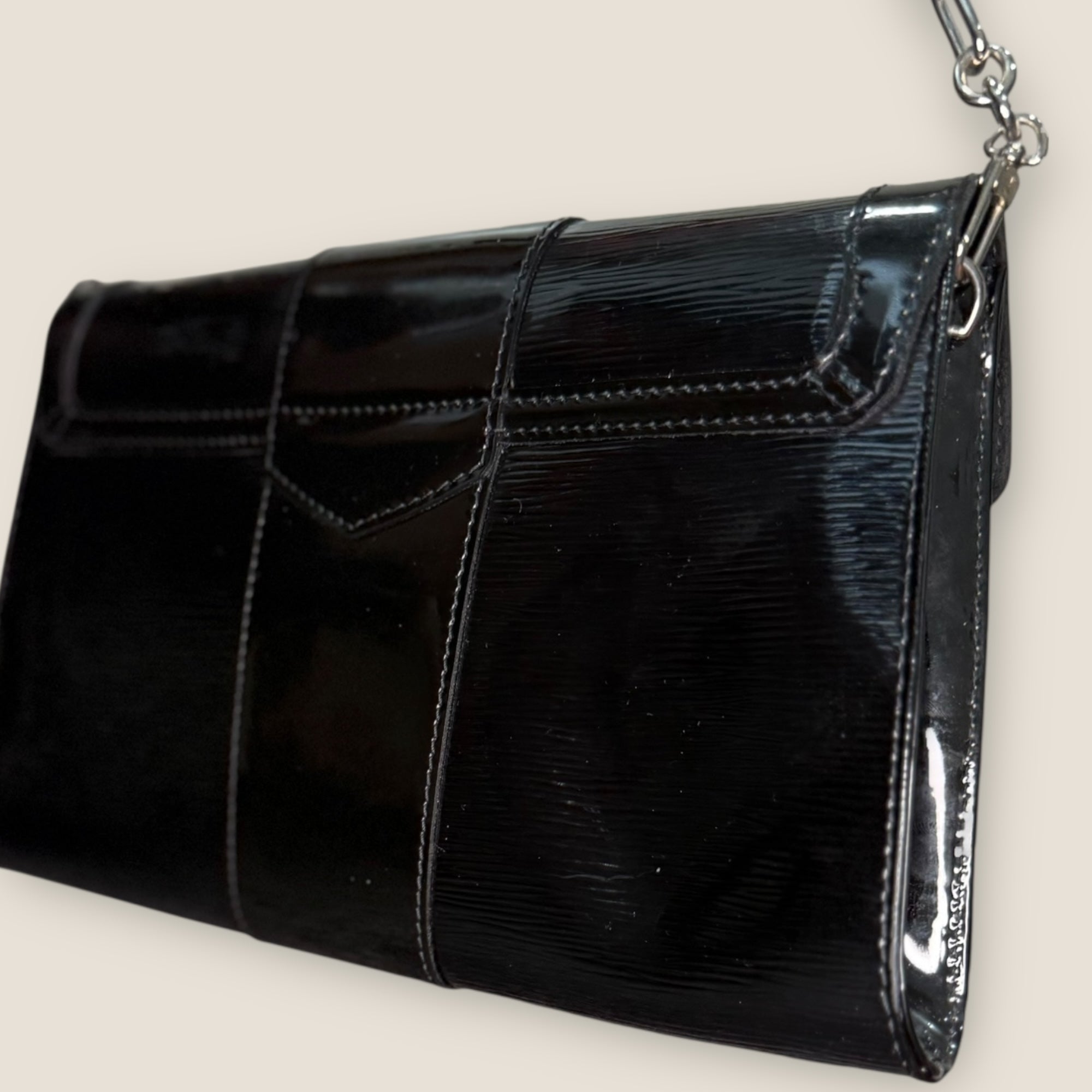 🖤 Louis Vuitton Montaigne Clutch – Epi Electric Leather