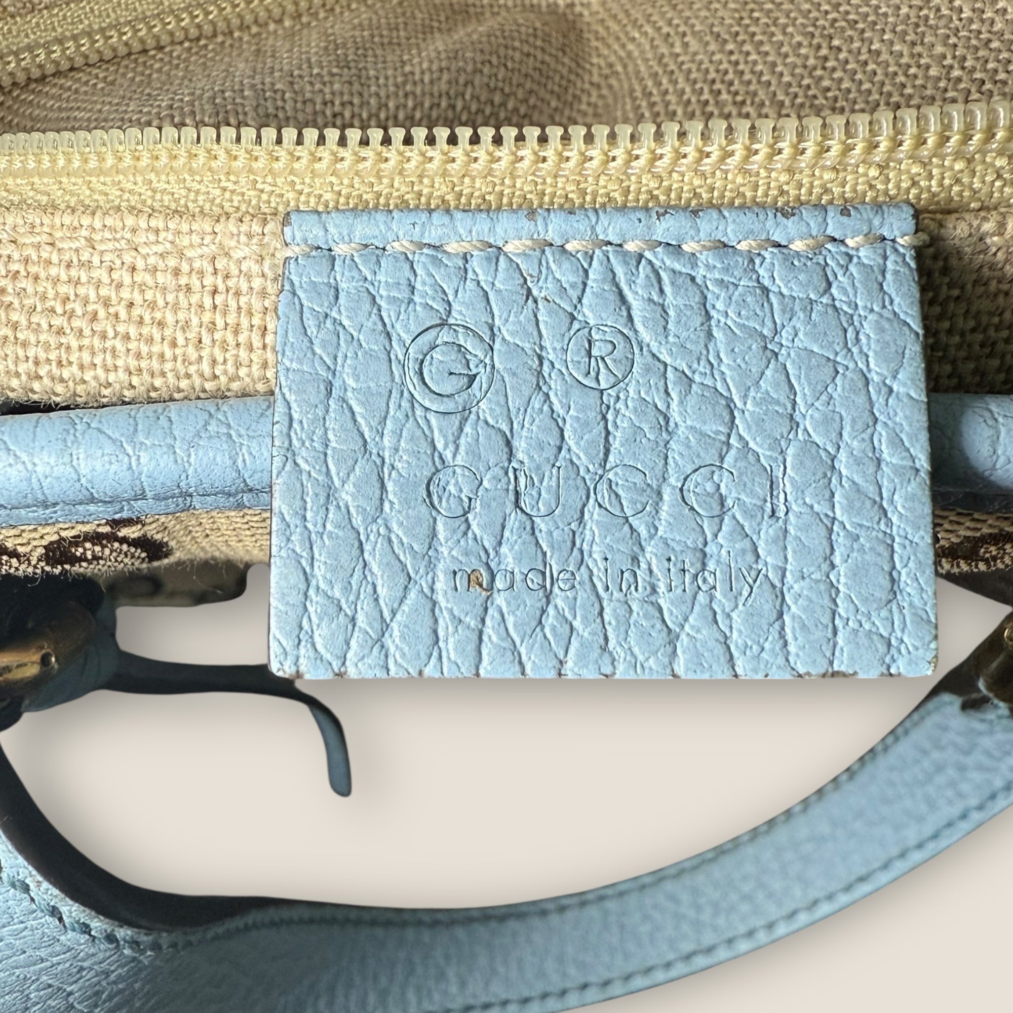 🦋 Gucci Bree GG Supreme Tote