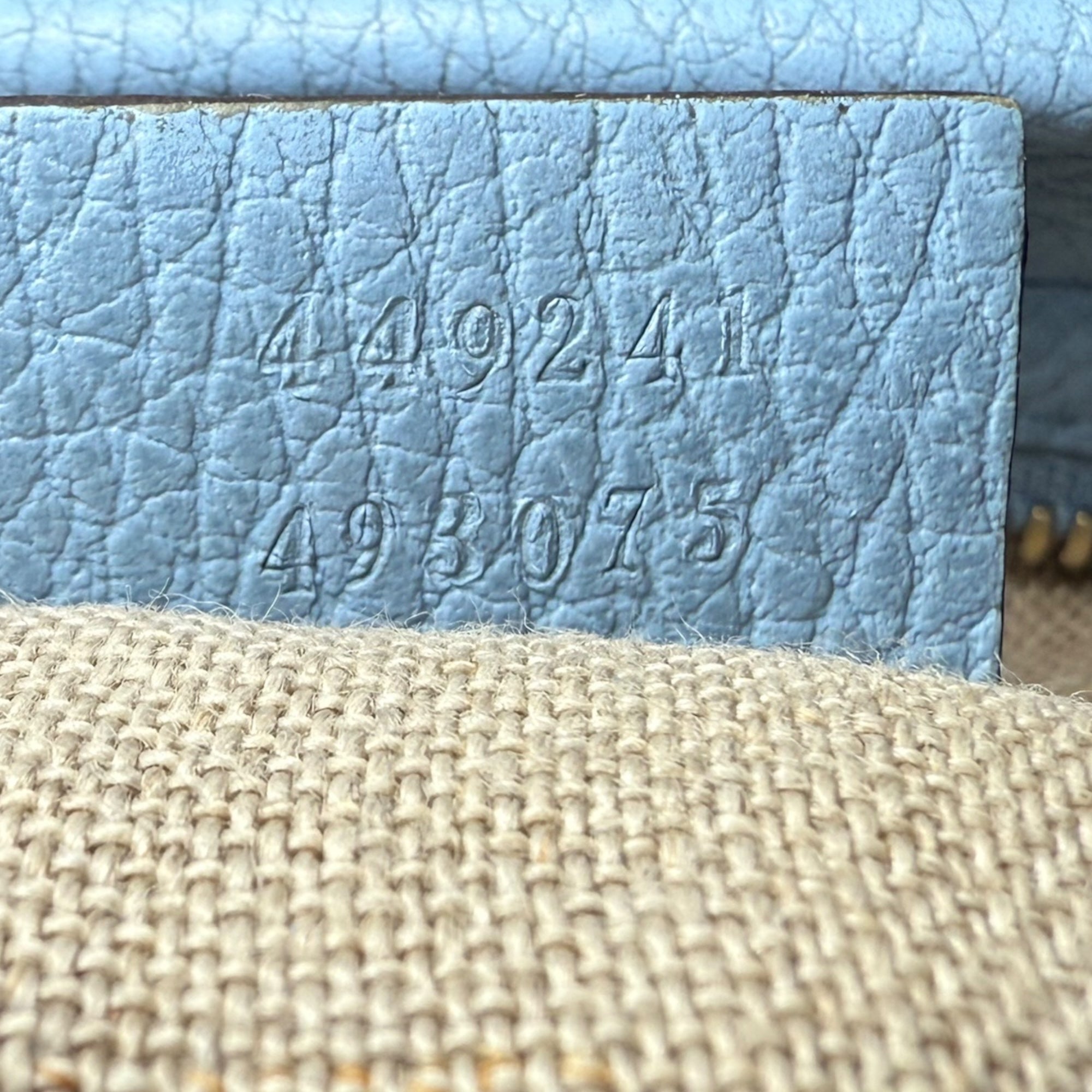 🦋 Gucci Bree GG Supreme Tote