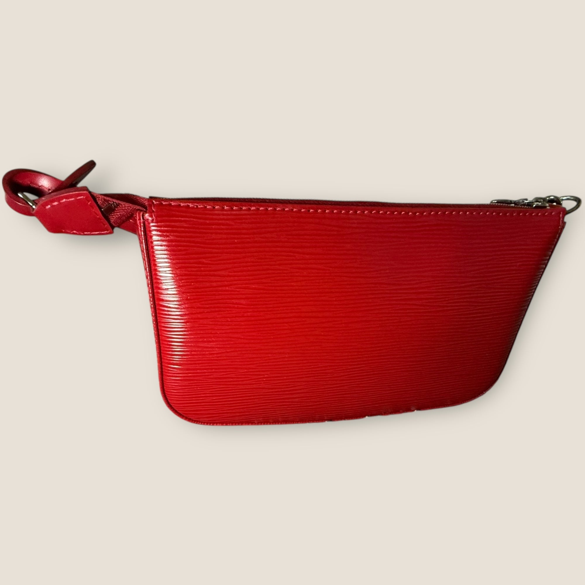 🍒 Louis Vuitton Epi Leather Pochette Accessoires – Cherry Red